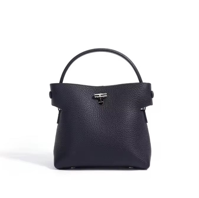 Cèdre Numéro Dix-Huit