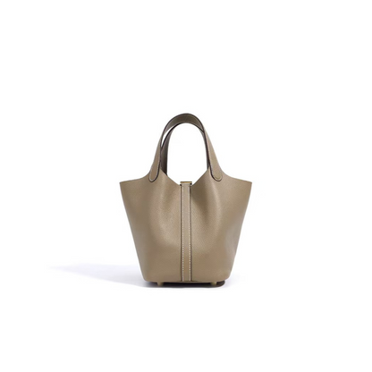 Cèdre Numéro Vingt-Trois