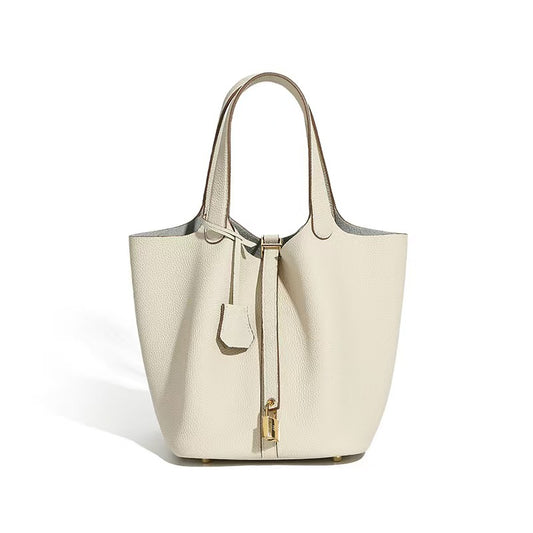 Cèdre Numéro Vingt-Trois