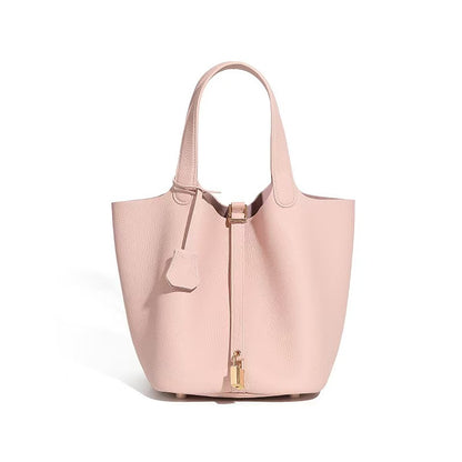 Cèdre Numéro Vingt-Trois