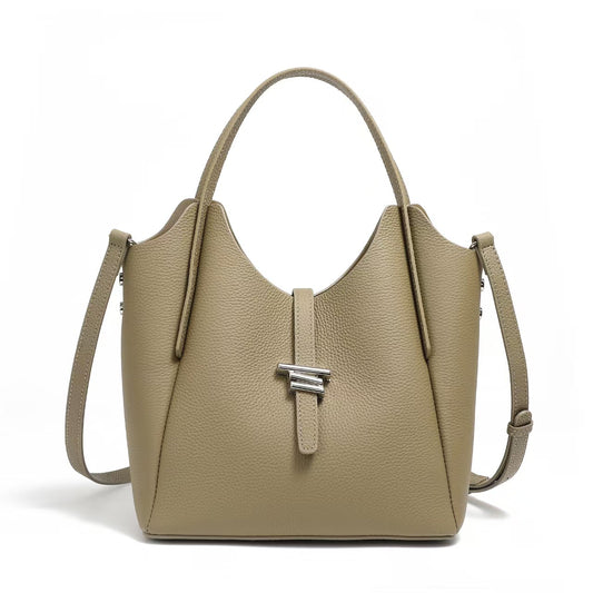 Cèdre Numéro Vingt Quatre